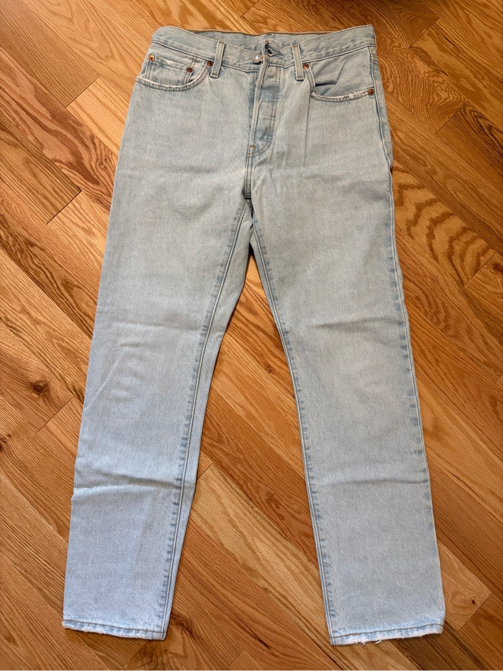 Levi's 501 💙 Light Wash Straight Women’s  Jeans W28 L30